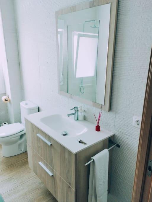 Precioso Apartamento En Pamplona Junto Al Centro Ngoại thất bức ảnh